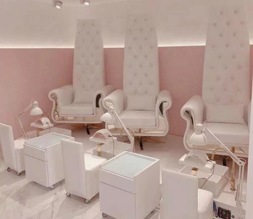 European Beauty Gold Queen Manicure Table Nail Throne Pedicure Chair Salon Furniture salon pedicure station  nail spa pedicure equipment with jacuzzi Set with cabinet and lighting